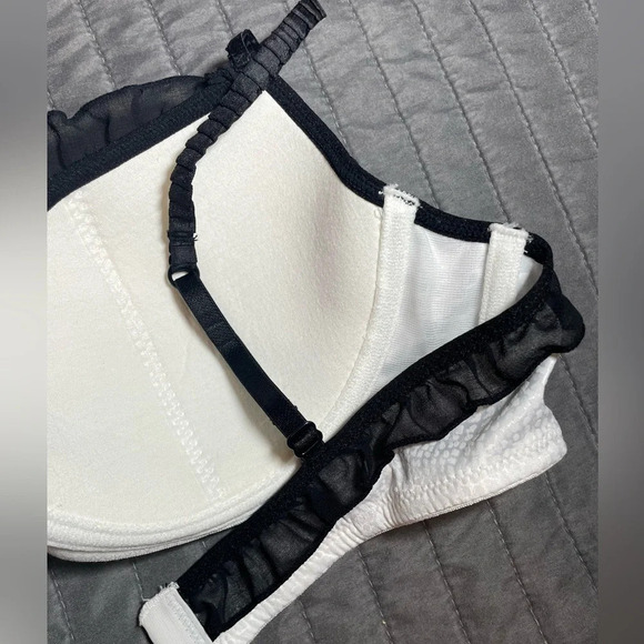 Love Haus Ivory and Black textured ruffle bra size 34D NWT - Picture 6 of 6